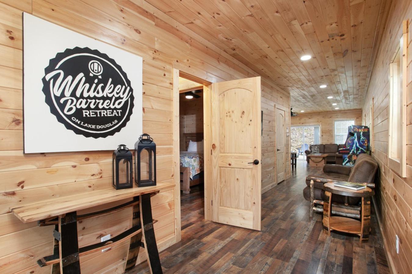 Вилла Whiskey Barrel W Hot Tub Arcade Game Fire Pit Севьервилл Экстерьер фото
